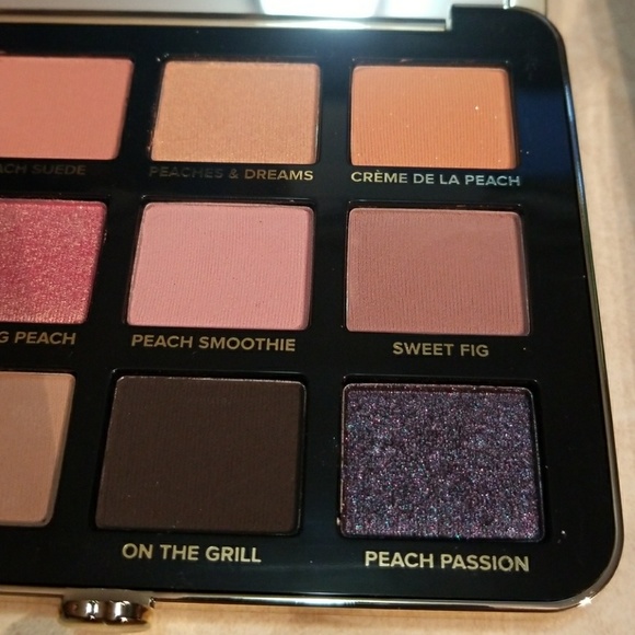 New Too Faced White Peach Palette - Picture 3 of 5